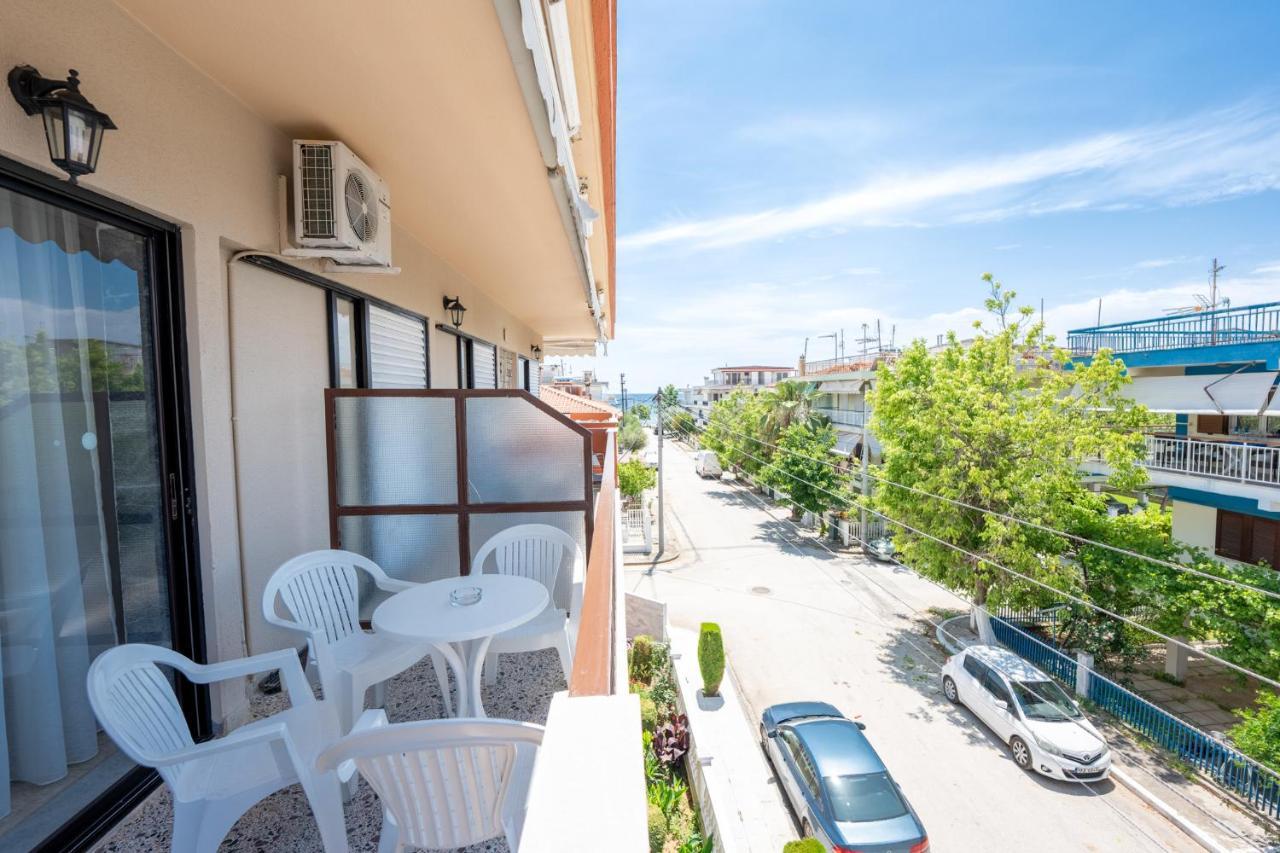 Milonas House Apartments Паралія-Діонісіу Екстер'єр фото
