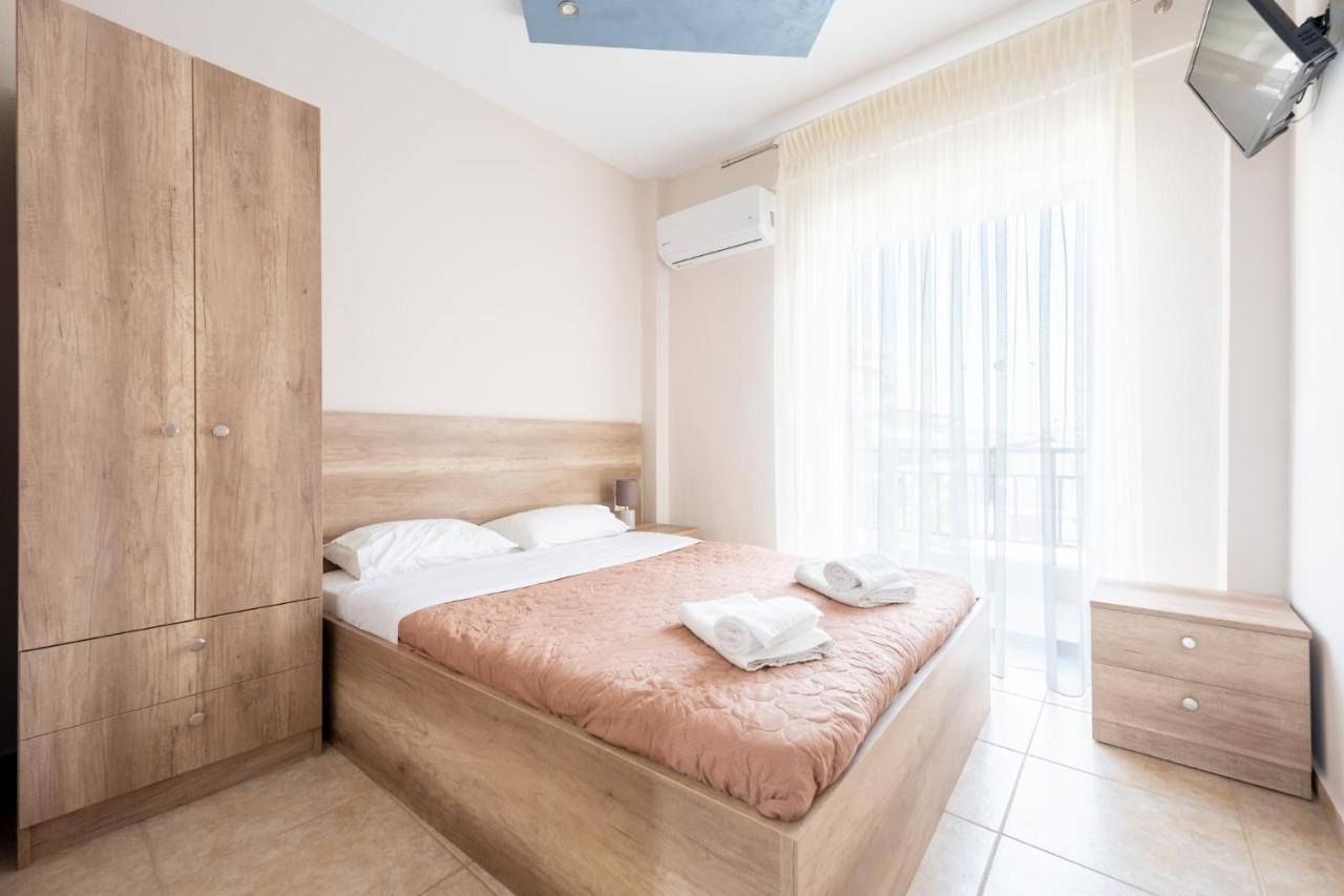 Milonas House Apartments Паралія-Діонісіу Екстер'єр фото