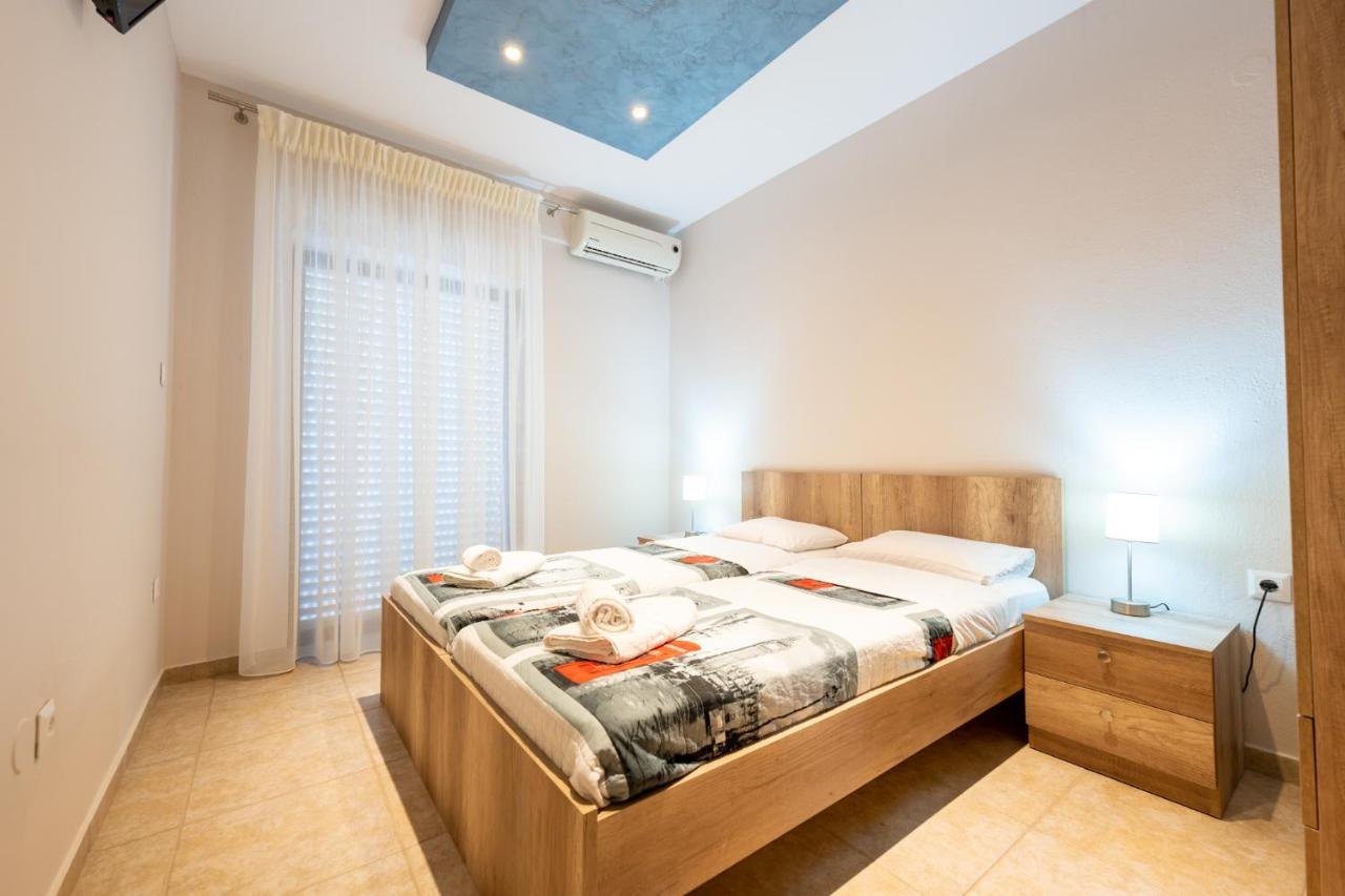 Milonas House Apartments Паралія-Діонісіу Екстер'єр фото
