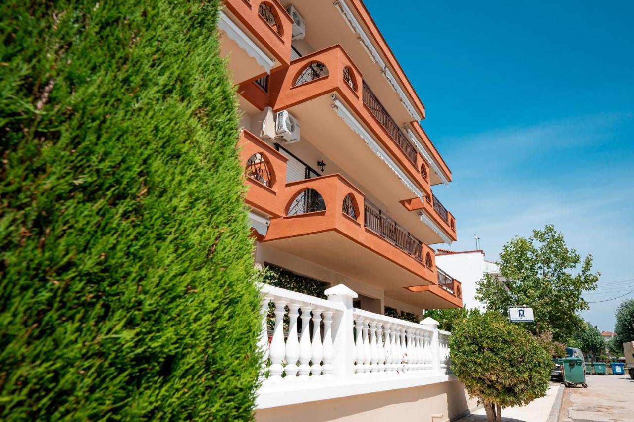 Milonas House Apartments Паралія-Діонісіу Екстер'єр фото