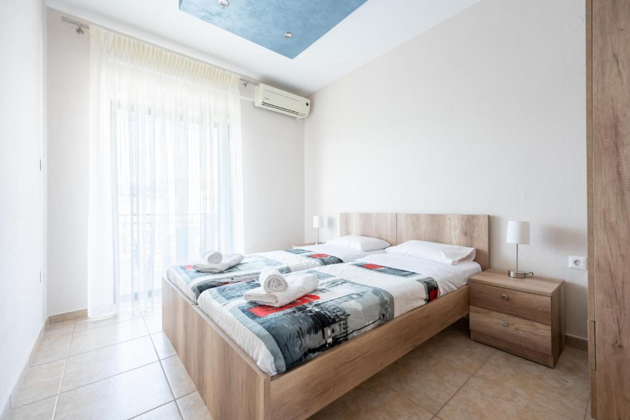 Milonas House Apartments Паралія-Діонісіу Екстер'єр фото