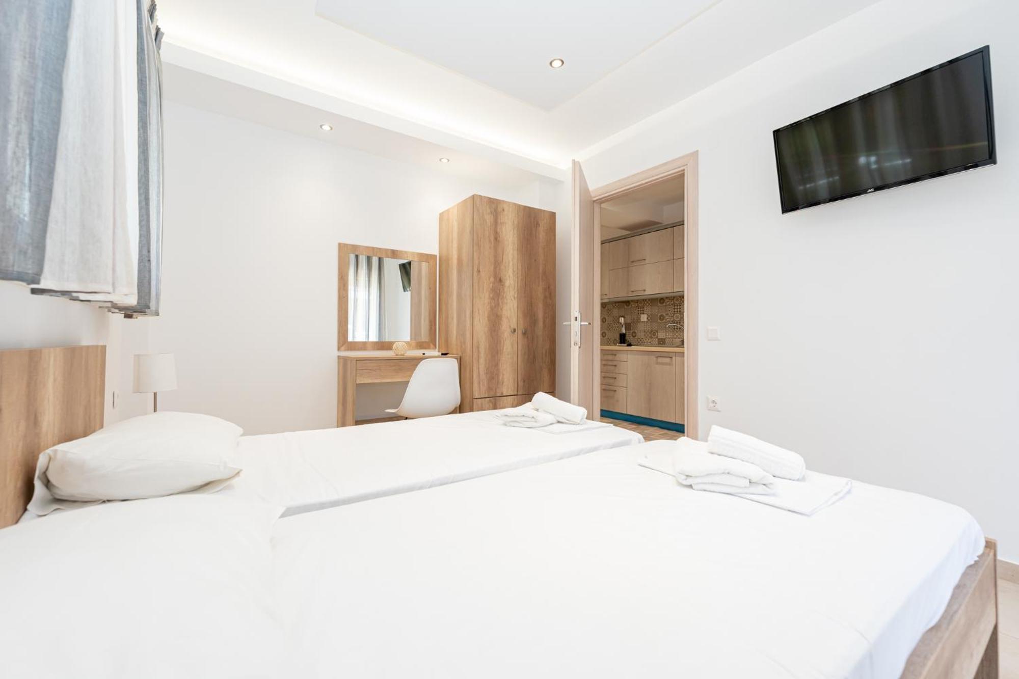 Milonas House Apartments Паралія-Діонісіу Екстер'єр фото