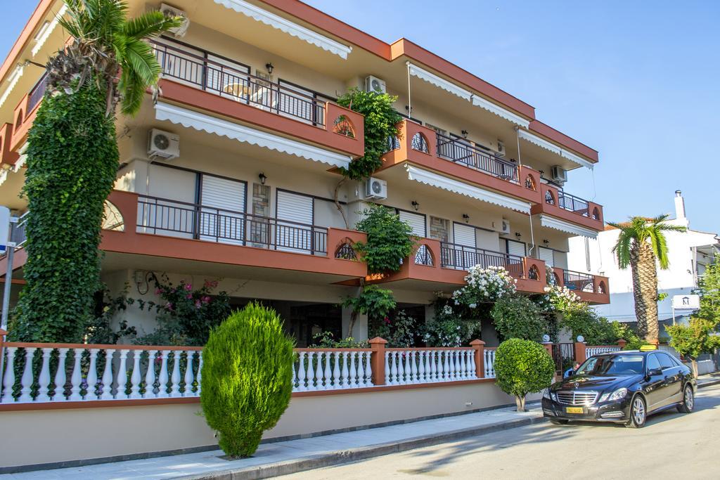 Milonas House Apartments Паралія-Діонісіу Екстер'єр фото