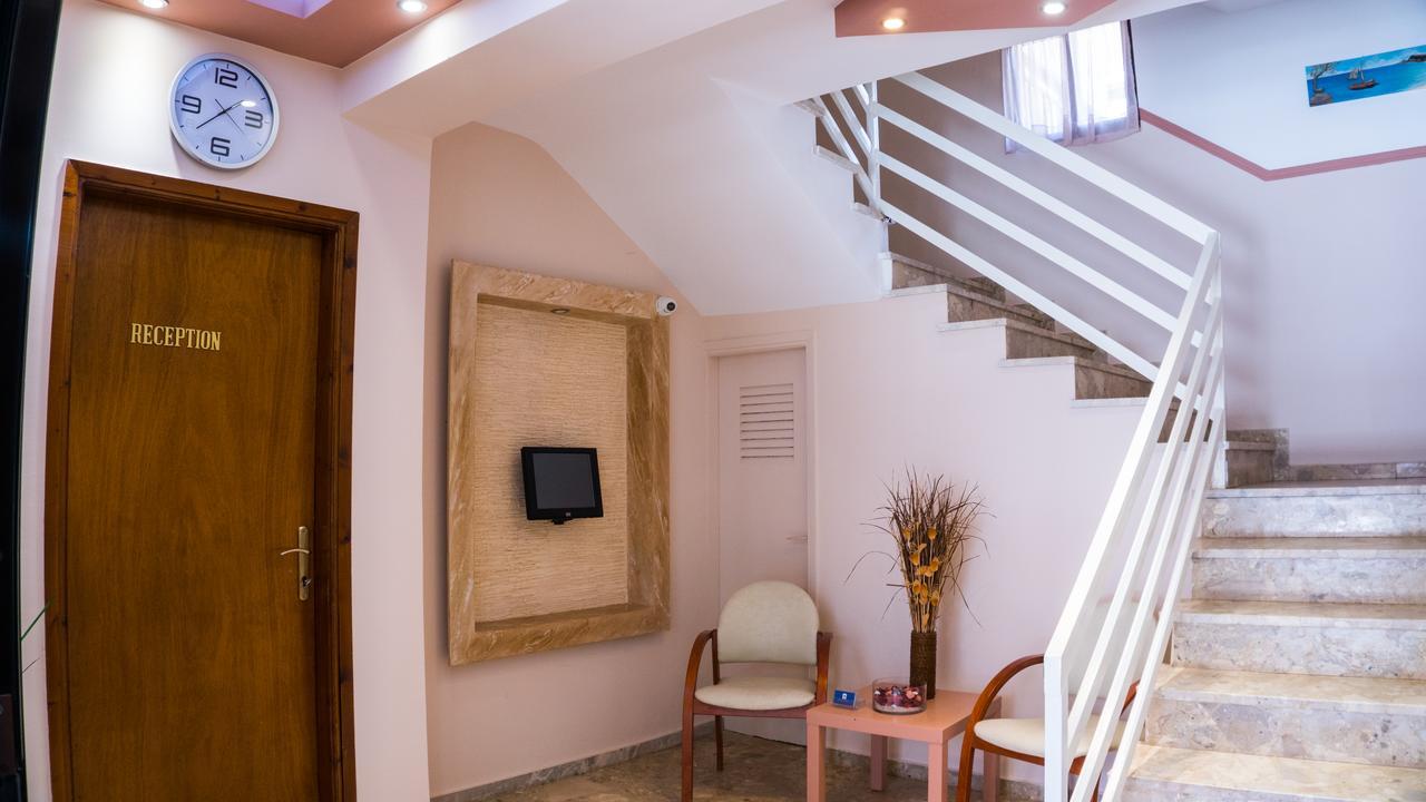 Milonas House Apartments Паралія-Діонісіу Екстер'єр фото